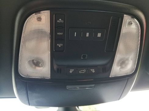 Certified 2025 Dodge Durango R/T w/ Blacktop Package AWD/4WD image 37