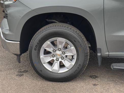 Used 2025 Chevrolet Silverado 1500 LT image 11