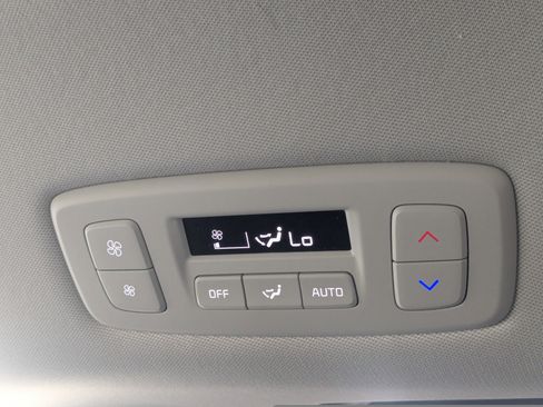 New 2026 Kia Carnival EX image 22