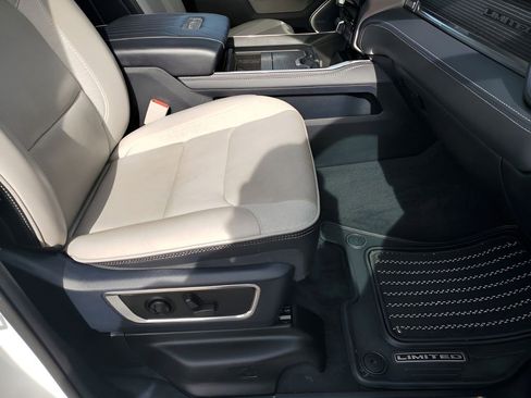 Used 2022 RAM 1500 Limited image 17