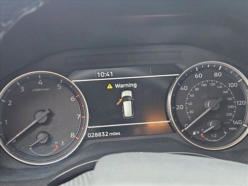 Used 2024 Mitsubishi Outlander SE image 10