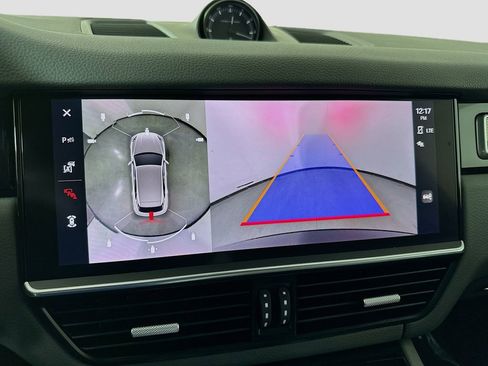 Certified 2023 Porsche Cayenne S Platinum image 17