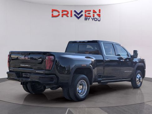 Used 2024 GMC Sierra 3500 Denali w/ Denali Reserve Package image 6