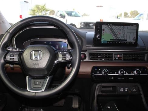 Used 2023 Honda Pilot Elite image 17