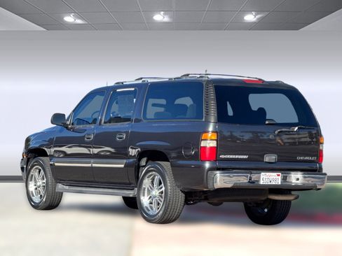 Used 2005 Chevrolet Suburban LS w/ Cargo Package image 3