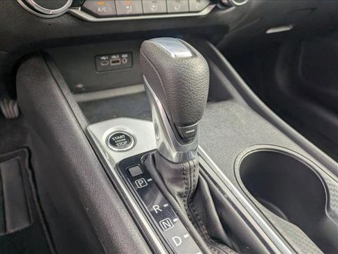 Used 2025 Nissan Altima 2.5 SV image 11