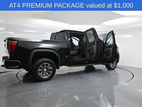 Used 2024 GMC Sierra 1500 AT4 w/ Technology Package AWD/4WD image 4