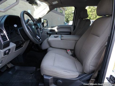 Used 2015 Ford F150 XLT AWD/4WD image 13