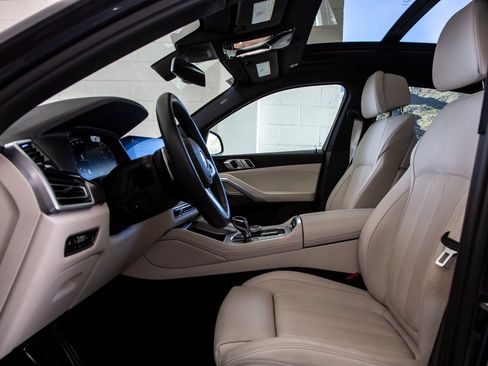 Used 2020 BMW X6 sDrive40i w/ M Sport Package image 14