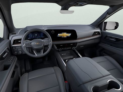 New 2026 Chevrolet Suburban Premier RWD image 14