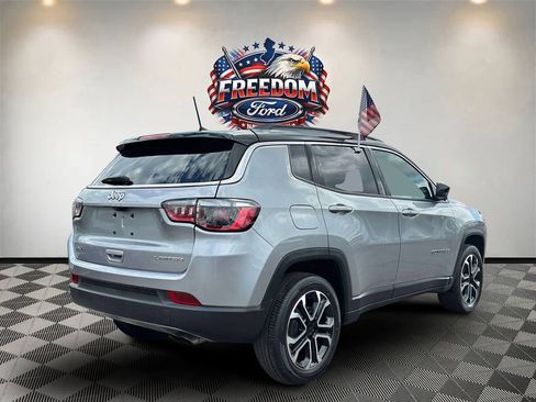 Used 2022 Jeep Compass Limited w/ Sun and Sound Group AWD/4WD image 5