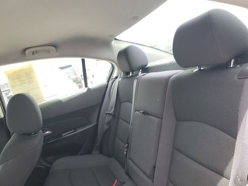 Used 2015 Chevrolet Cruze LT FWD image 25
