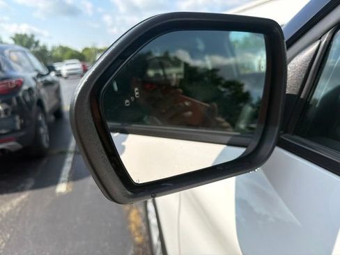 Used 2022 Ford Explorer XLT AWD/4WD image 10