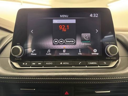 Used 2023 Nissan Rogue S image 20