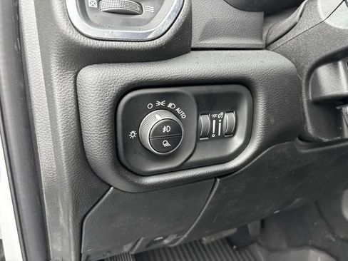 New 2025 RAM 2500 Laramie AWD/4WD image 16