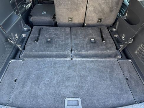 Used 2024 Ford Explorer XLT w/ Equipment Group 202A image 16