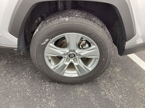 Used 2025 Toyota RAV4 XLE image 30