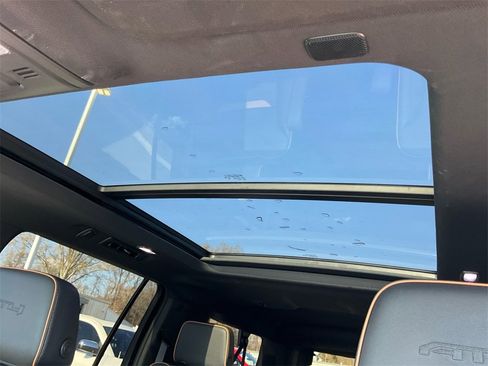 Used 2023 GMC Yukon XL AT4 w/ Technology Package image 21