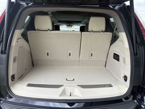 Certified 2023 Cadillac Escalade Premium Luxury Platinum AWD/4WD image 10