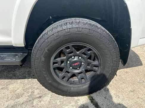 Used 2017 Toyota 4Runner SR5 Premium AWD/4WD image 46