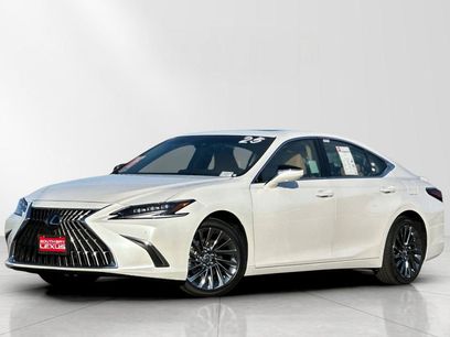 Used 2025 Lexus ES 300h w/ Luxury Package