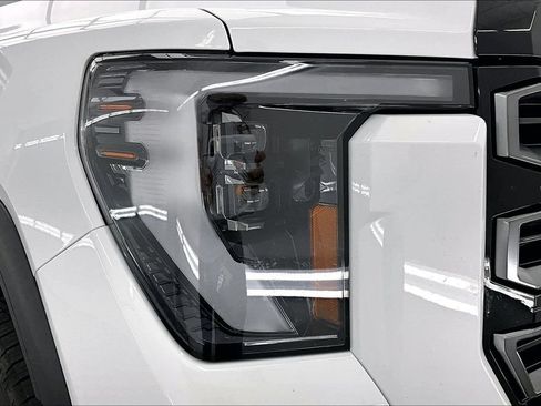 Used 2024 GMC Sierra 2500 AT4 w/ AT4 Premium Plus Package AWD/4WD image 30