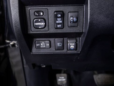 Used 2021 Toyota Tundra SR5 w/ SR5 Upgrade Package RWD image 32
