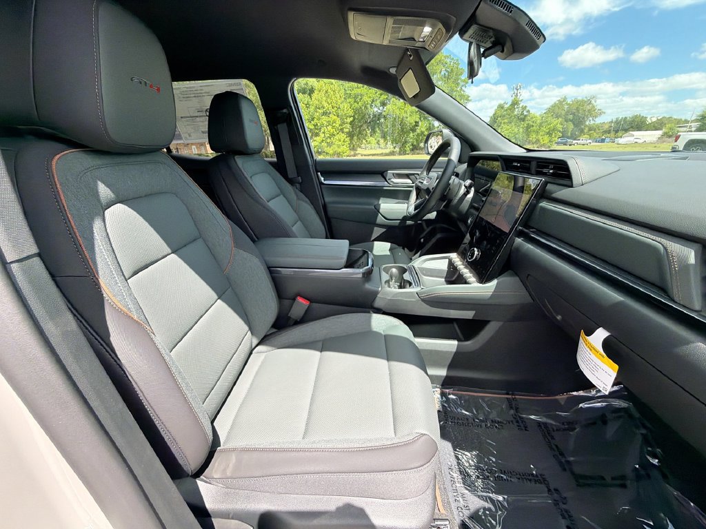 New 2026 GMC Terrain AT4 AWD/4WD image 13