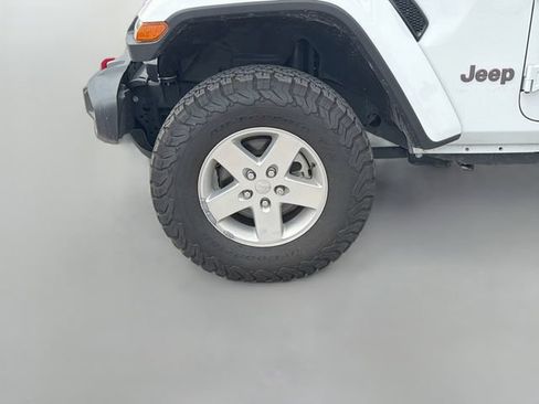 Used 2024 Jeep Wrangler Unlimited Rubicon w/ Technology Group AWD/4WD image 14