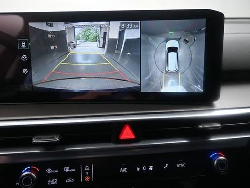 Used 2025 Kia Sorento SX FWD image 12