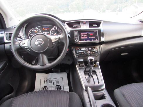 Used 2019 Nissan Sentra SV FWD image 6