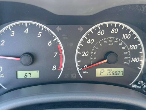 Used 2010 Toyota Corolla LE FWD image 23