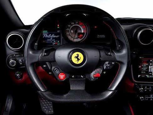 Certified 2020 Ferrari Portofino image 6