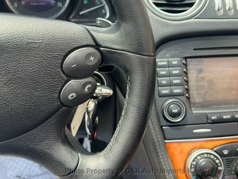 Used 2007 Mercedes-Benz SL 550 image 32