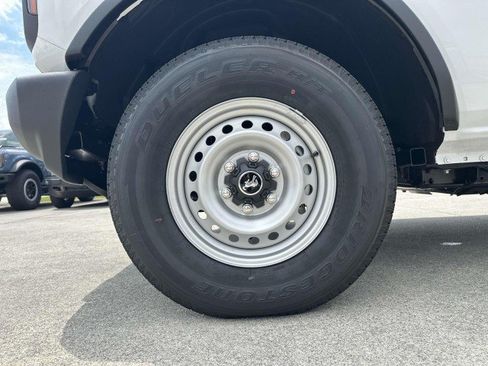 New 2025 Ford Bronco 4-Door AWD/4WD image 11