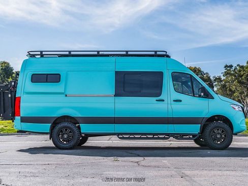 Used 2024 Mercedes-Benz Sprinter 2500 image 9