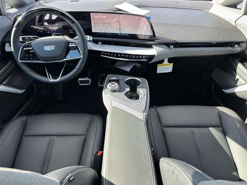 New 2025 Cadillac Optiq Sport 1 image 18
