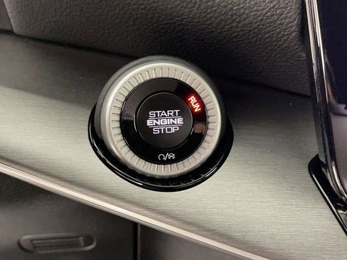 New 2025 Jeep Wagoneer L Series II image 19