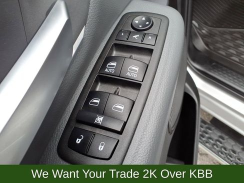 Used 2022 RAM 1500 Big Horn AWD/4WD image 17