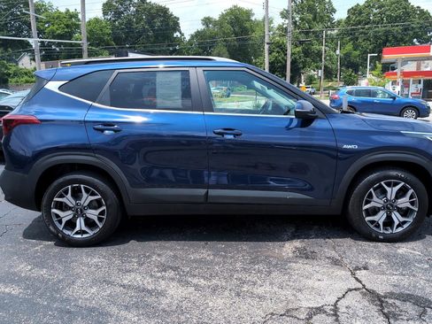 Used 2021 Kia Seltos EX image 10