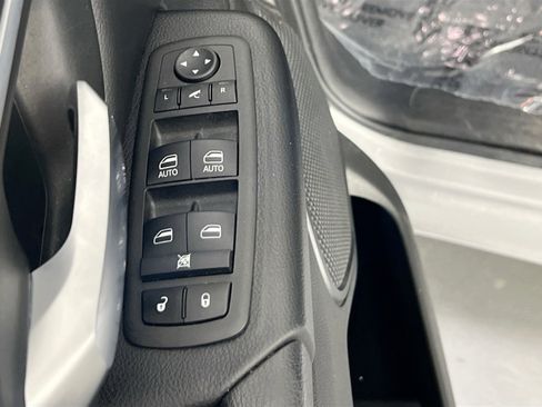 Used 2023 RAM 1500 Big Horn AWD/4WD image 18