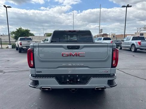 Used 2024 GMC Sierra 1500 AT4 w/ Technology Package AWD/4WD image 4