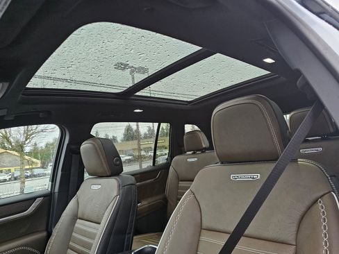 New 2026 GMC Acadia Denali Ultimate w/ LPO, Floor Liner Package image 22