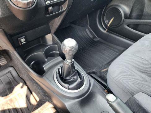 Used 2011 Honda Fit image 24