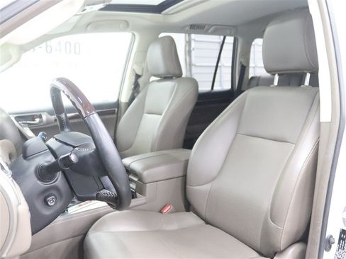 Used 2019 Lexus GX 460 Luxury AWD/4WD image 12