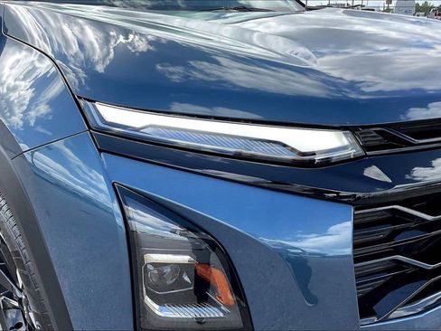 Certified 2025 Chevrolet Equinox RS w/ Safety and Technology Package FWD image 33