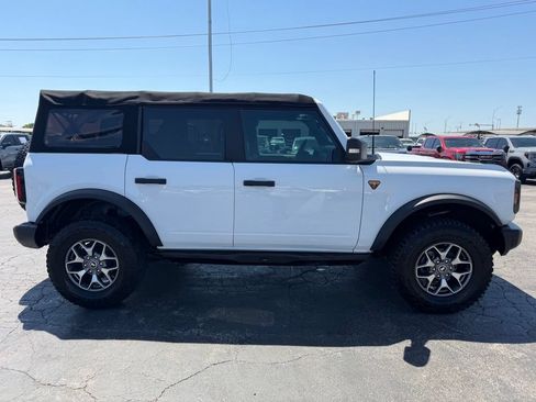 Used 2023 Ford Bronco Badlands AWD/4WD image 12