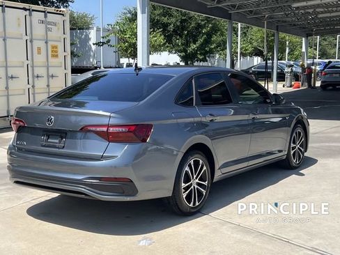 Used 2024 Volkswagen Jetta Sport FWD image 11
