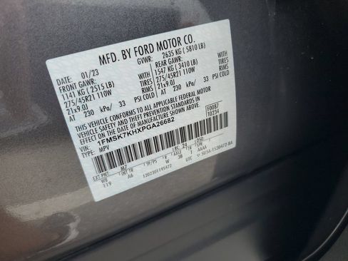 Used 2023 Ford Explorer ST-Line w/ Class IV Trailer Tow Package RWD image 25