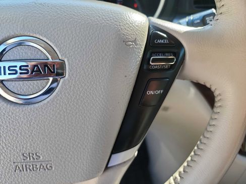 Used 2017 Nissan Quest SV image 19